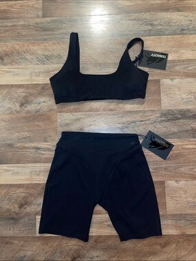 Alphalete Tenacity Black Sports Bra & High-Waist Bike Shorts Set size Large NWT